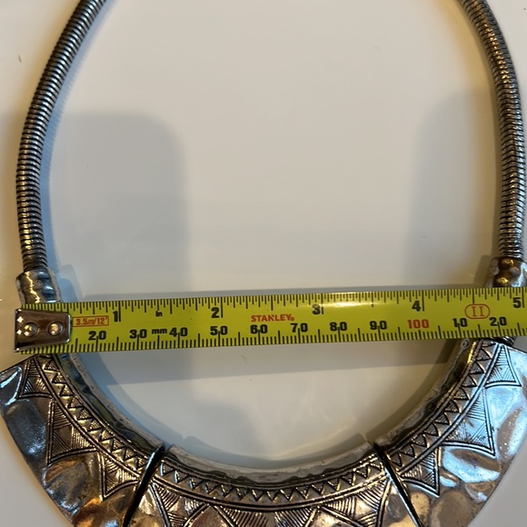 💥 Free with purchase of any item value $20 or more Chuncky necklace silver tone - Picture 4 of 5